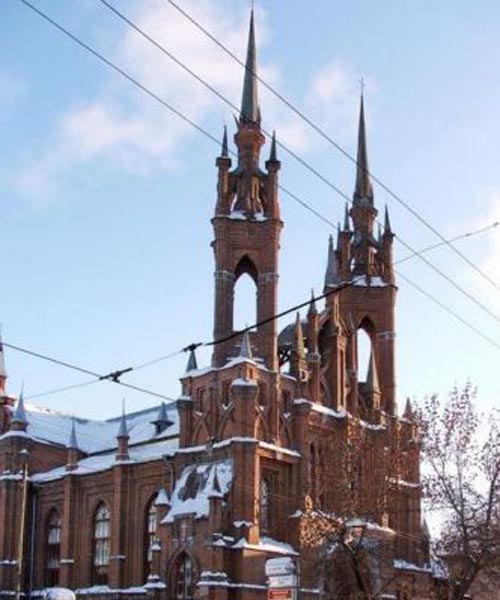 Храм Пресвятого сердца Иисуса зимой Самара