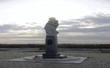Памятник архангелу Михаилу в Шадринске
